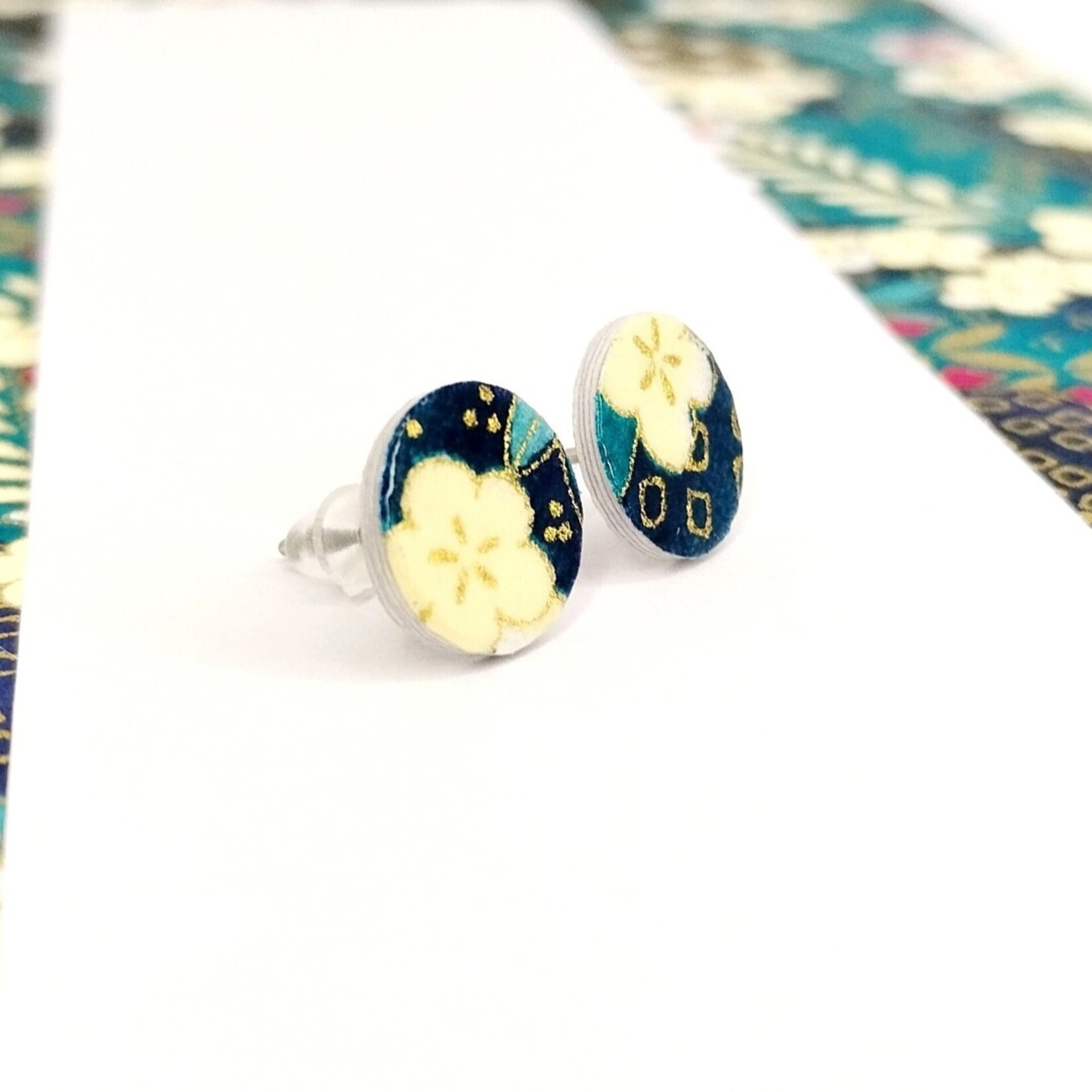 ERIS MINI | Pendientes de botón redondos minis de papel reciclado - 2